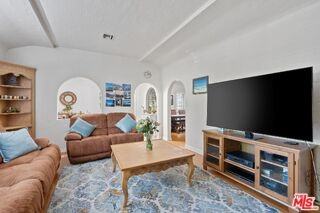 471 S Clark Dr - Photo 6 of 8