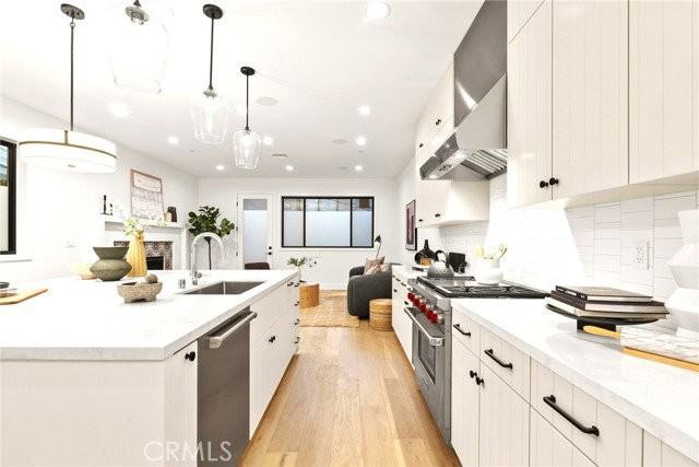 1869 Benecia Ave - Photo 6 of 8