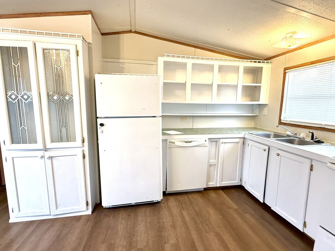 102 S 17th St #1 - Photo 2 of 21