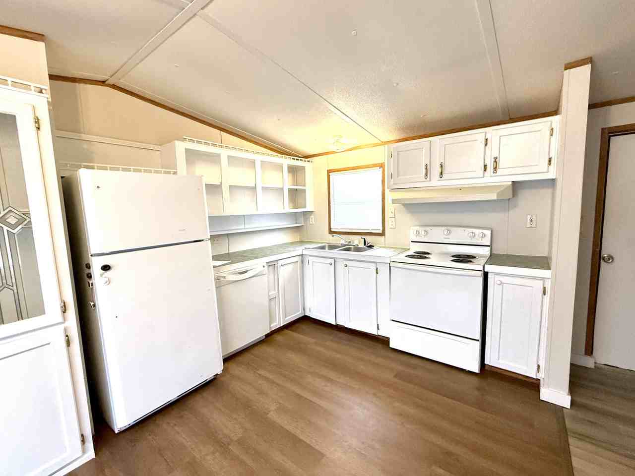 102 S 17th St #1 - Photo 4 of 21