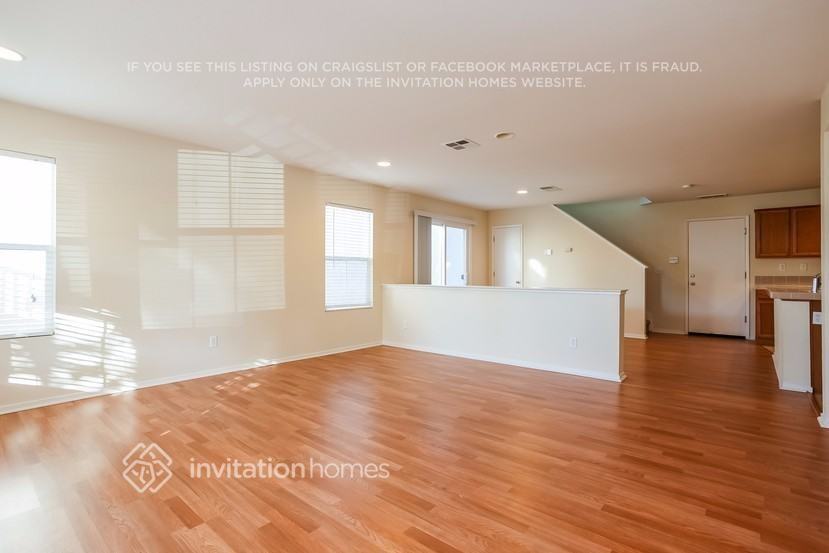 3043 Roadrunner Dr - Photo 5 of 26