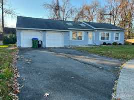 featured image of 66 Netherwood Cir