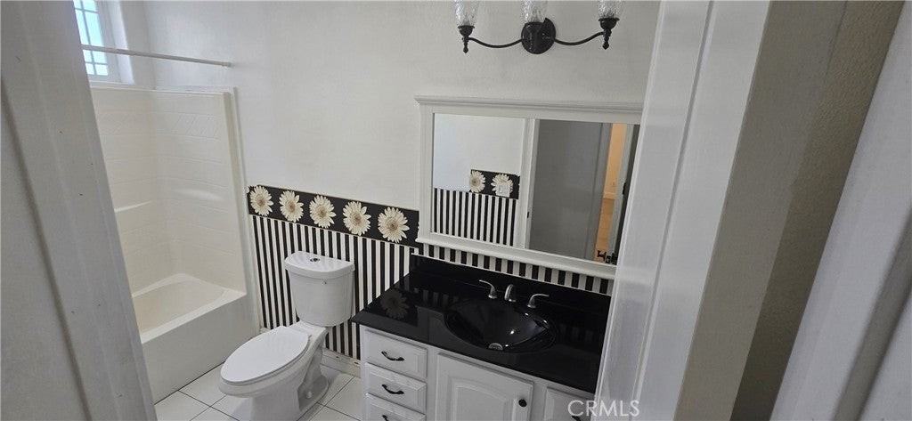 9456 Elm Ave - Photo 4 of 14