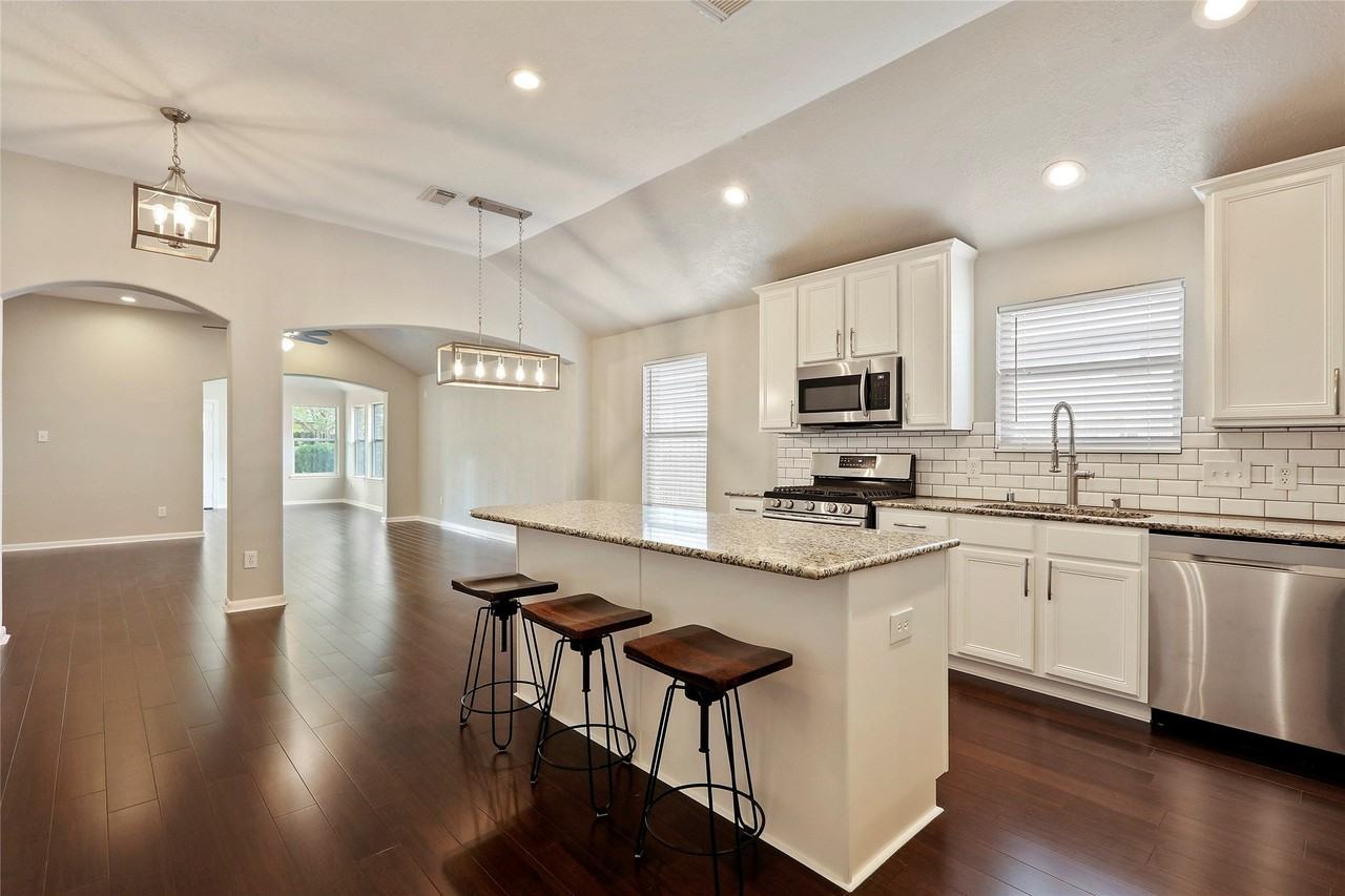 2362 Keegan Hollow Ln - Photo 3 of 37