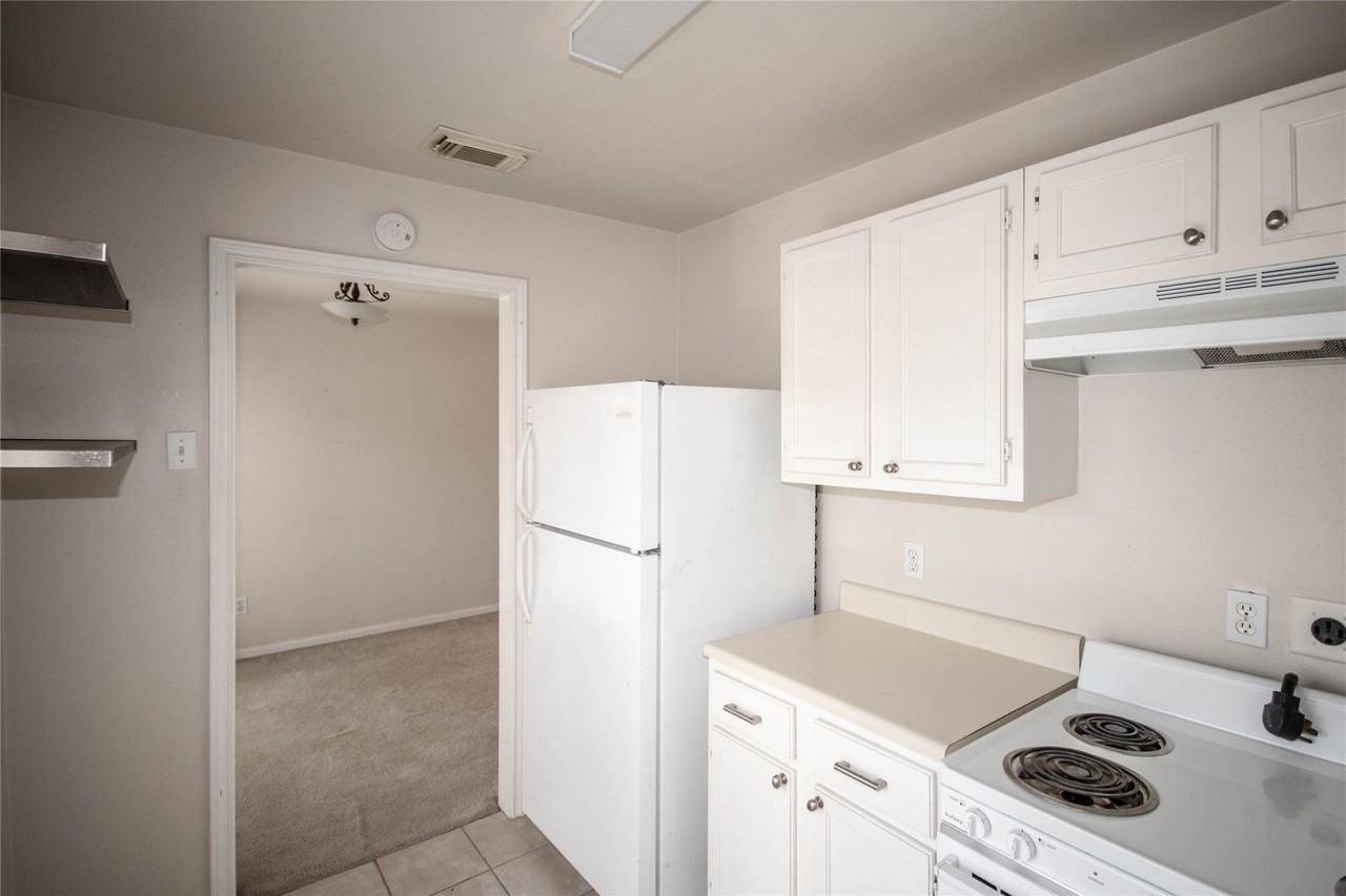 1610 Wheeler St - Photo 7 of 13