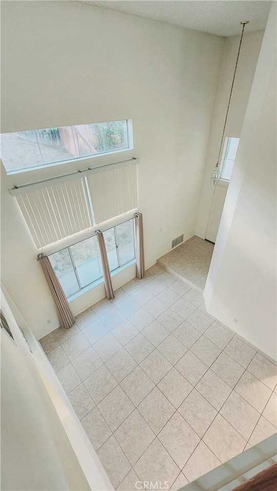 2117 Los Ranchitos Rd - Photo 6 of 39