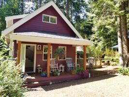 featured image of 717 Claire Ln #1