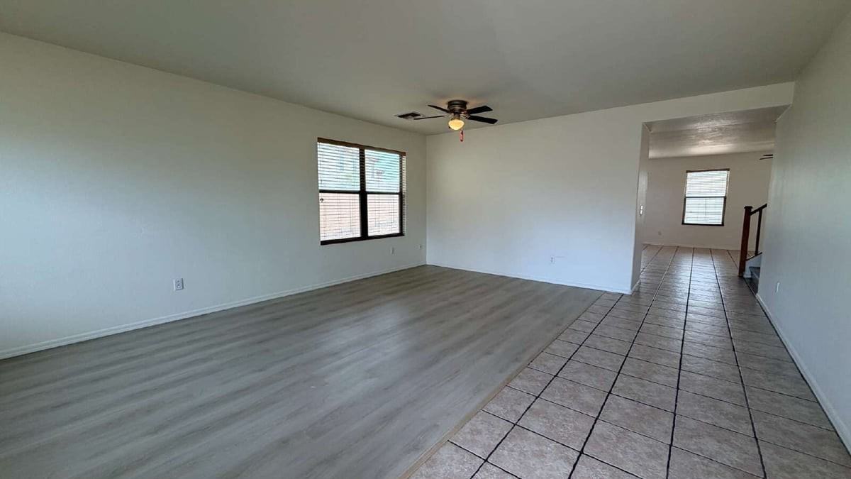 571 E Reflection Pl - Photo 3 of 21