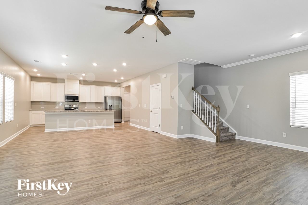 11732 Mesquite Rd - Photo 6 of 19