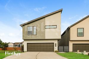 featured image of 18342 W Centro Cir