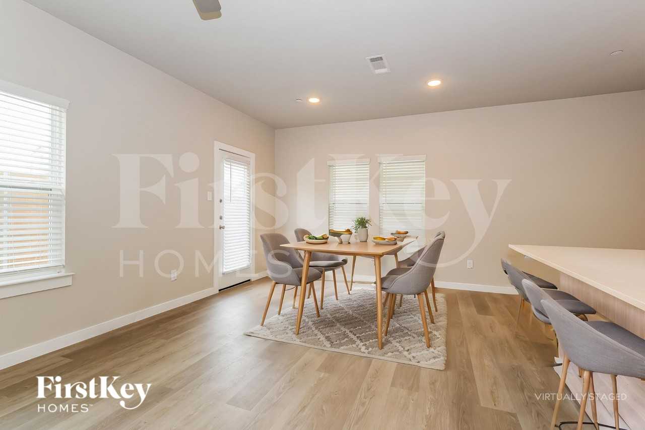 18342 W Centro Cir - Photo 7 of 19