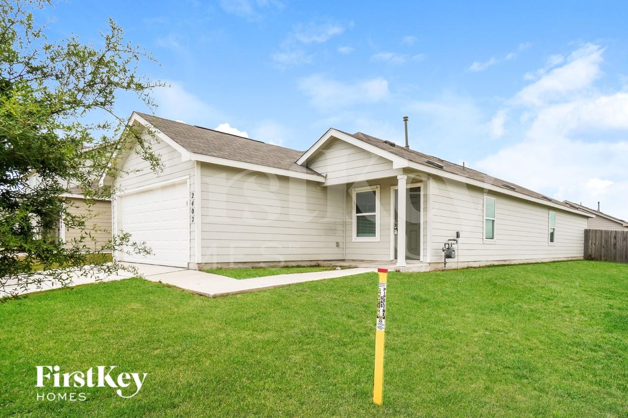 2402 Double Oak Dr - Photo 2 of 19