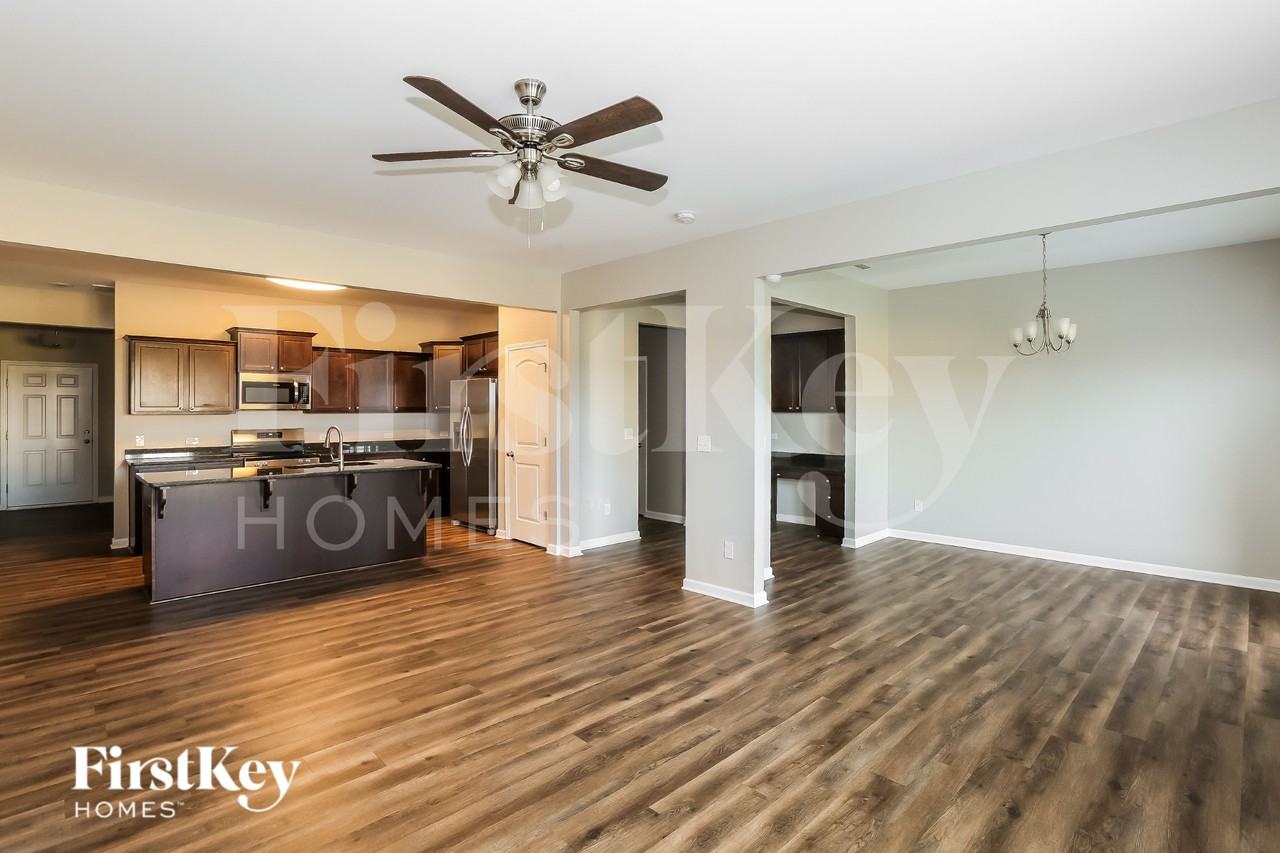 195 Hidden Lakes Rd - Photo 4 of 19