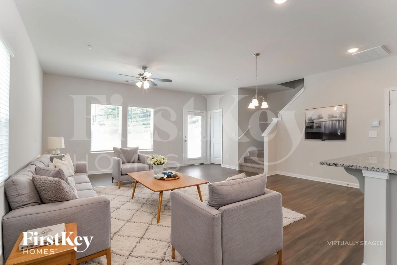 2058 Cypress Village Dr Nw - Photo 3 of 19