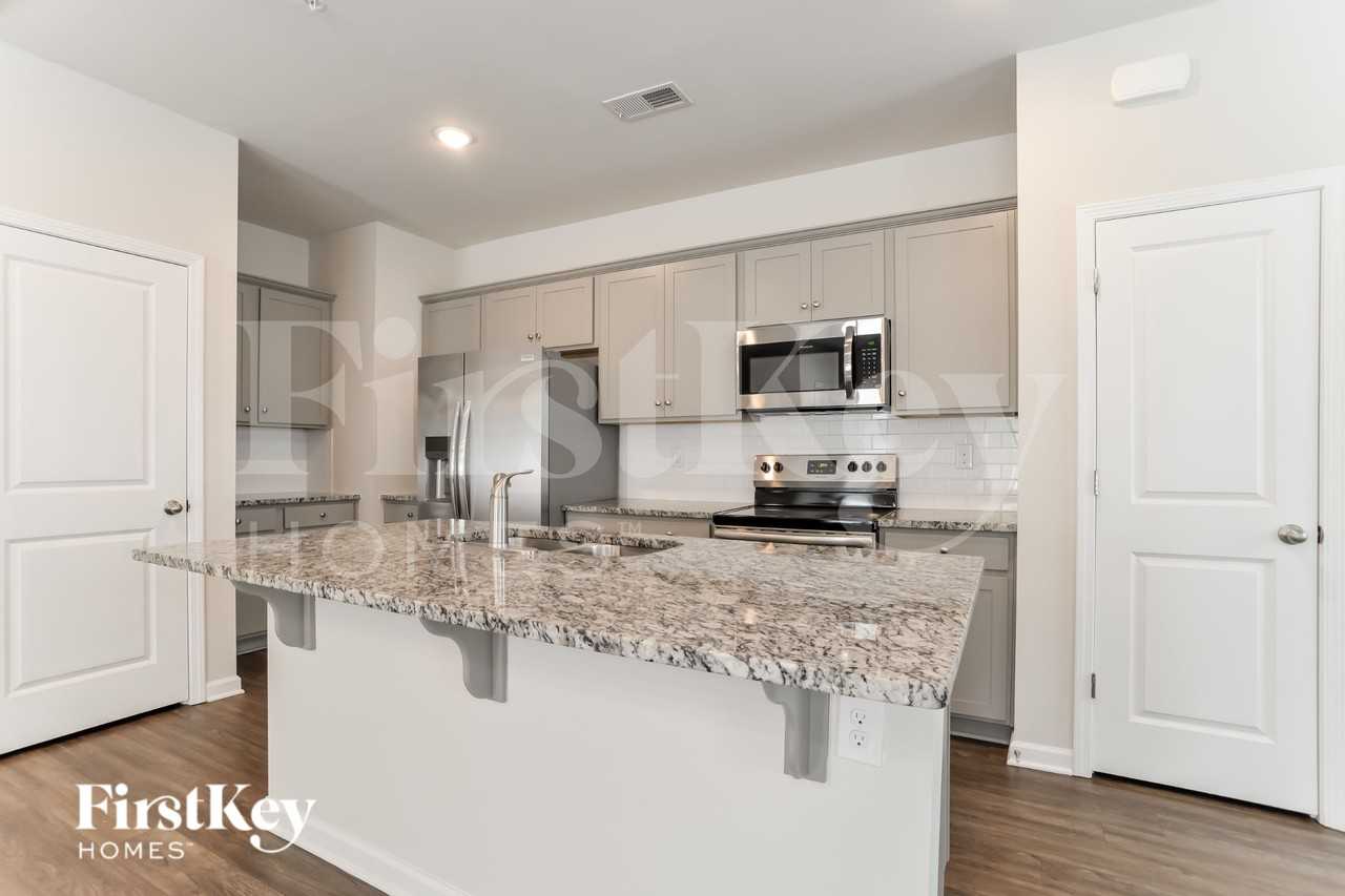 2058 Cypress Village Dr Nw - Photo 5 of 19