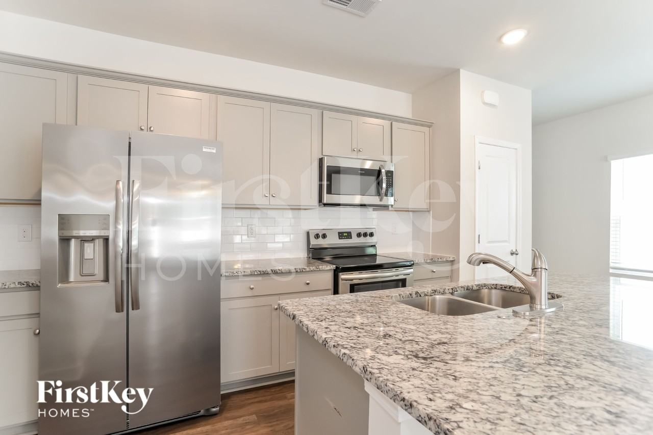 2058 Cypress Village Dr Nw - Photo 6 of 19