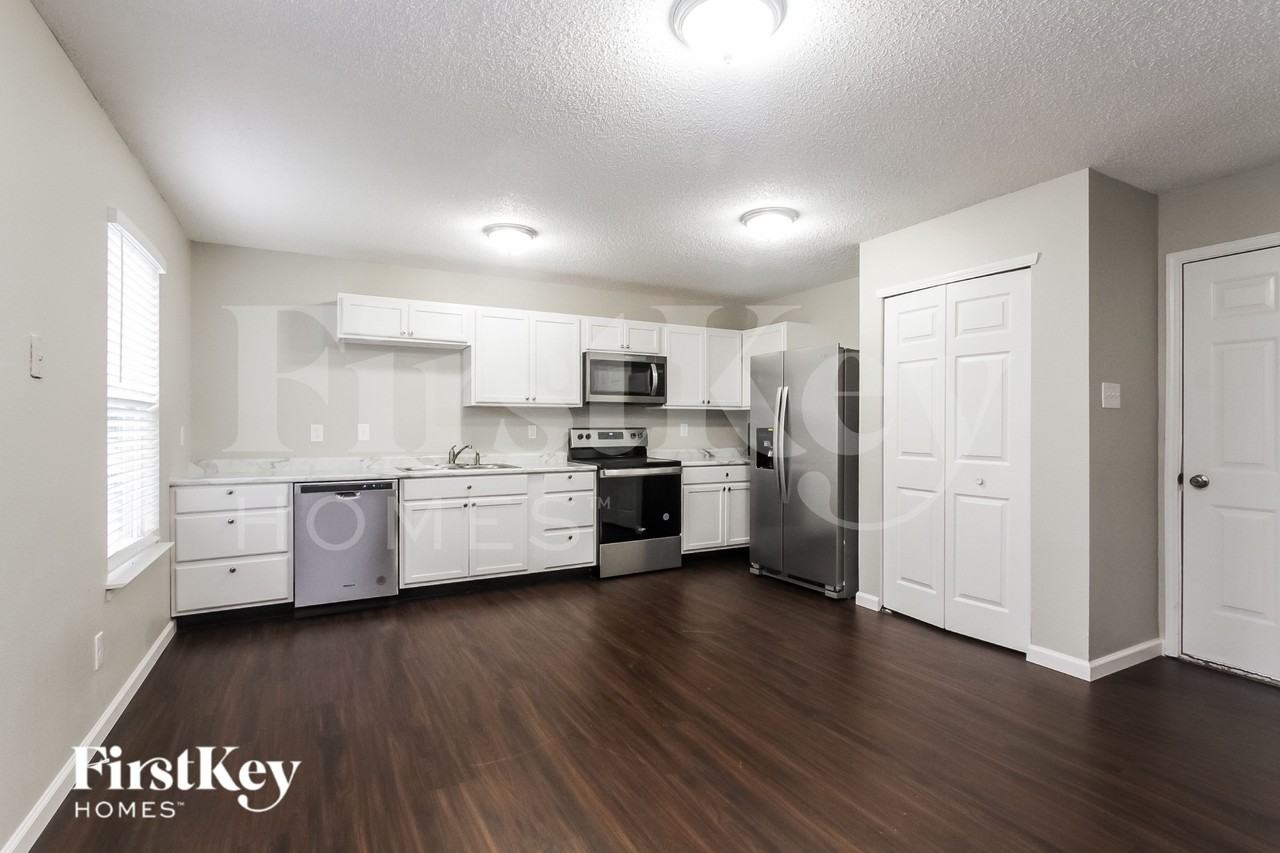 9140 Wandflower Dr - Photo 6 of 15
