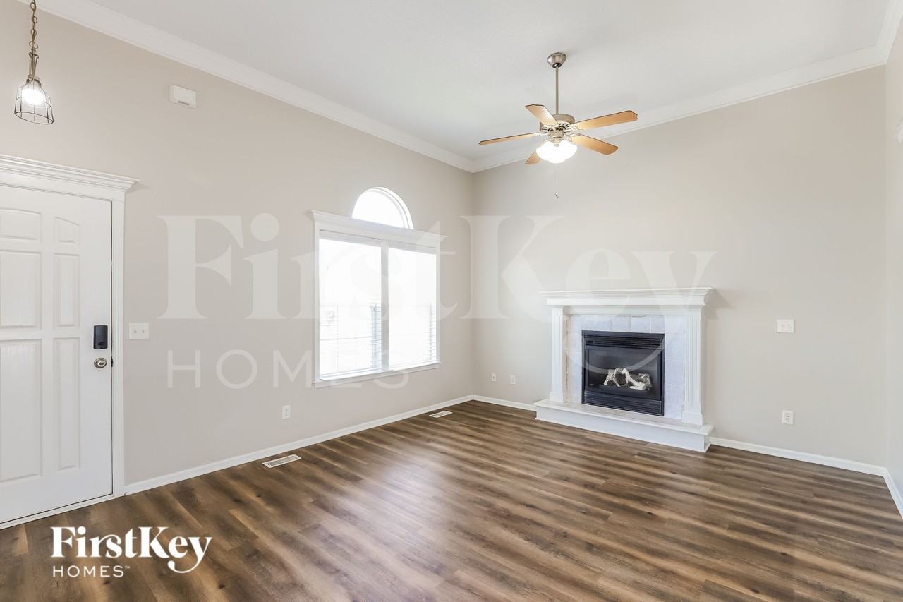 11623 N Windsor Ave - Photo 4 of 19