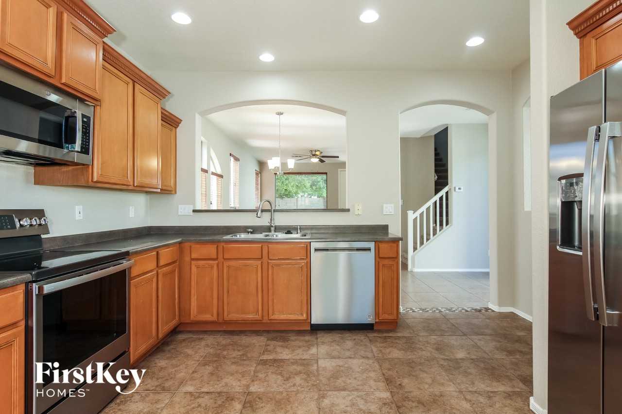 1848 E Dunbar Dr - Photo 6 of 15