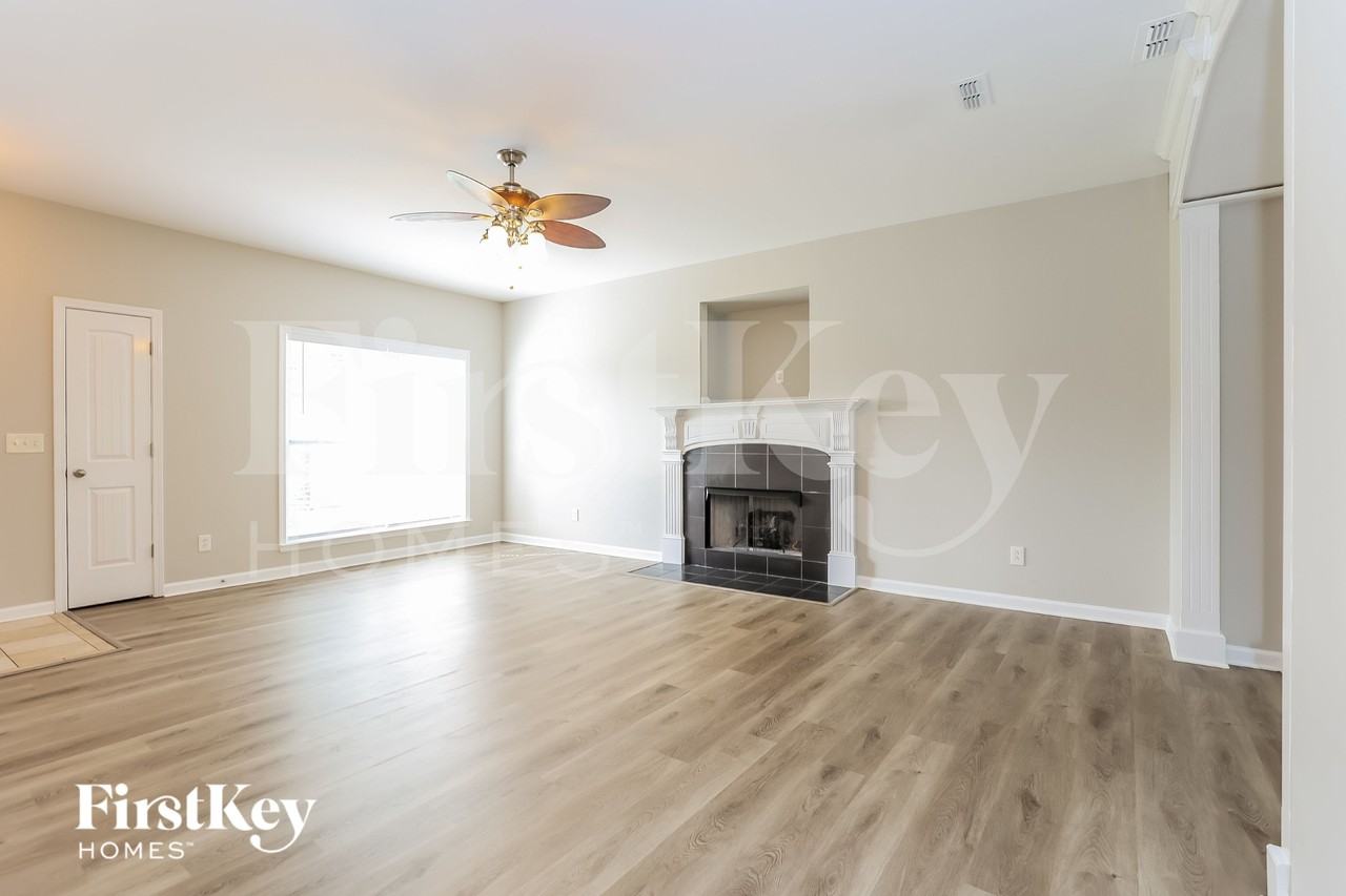 1934 Shafer Dr - Photo 3 of 18