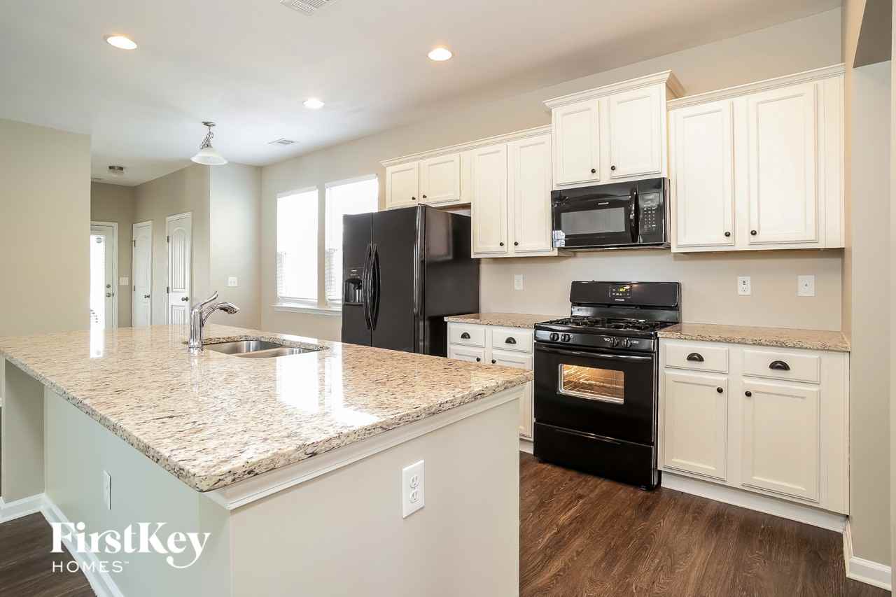 327 Stoney Hollow Rd - Photo 7 of 15