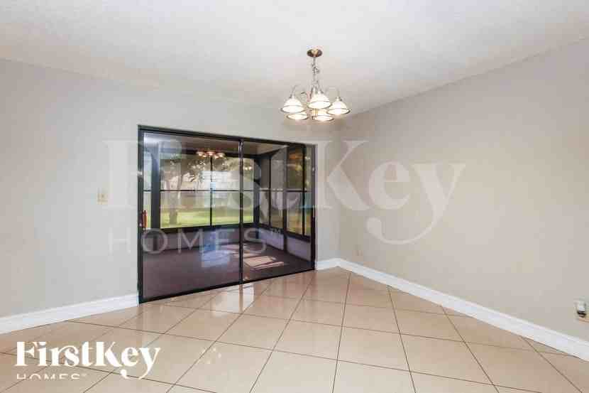 1105 Arthur Ave - Photo 6 of 15