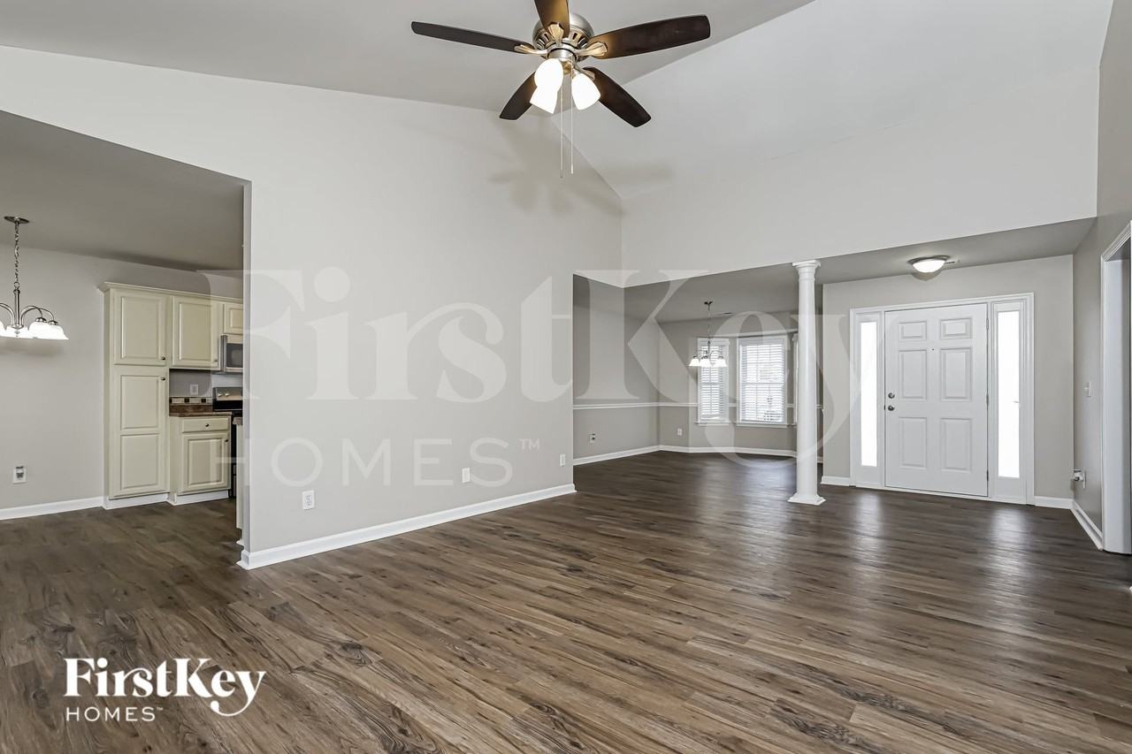5902 Black Willow Dr - Photo 3 of 15