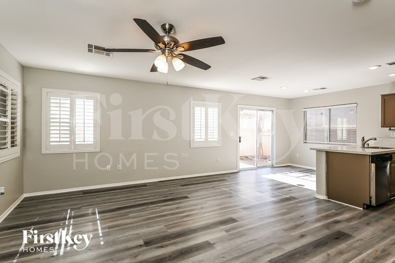 9350 Boulder Opal Ave - Photo 2 of 19