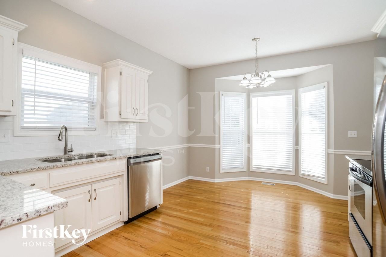 16036 S Avalon St - Photo 5 of 15