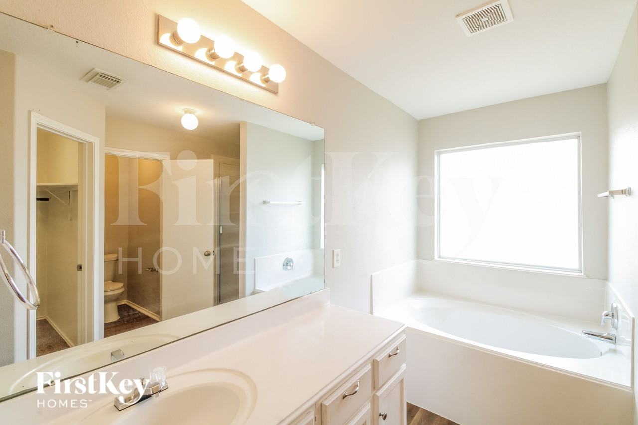 3519 Apache Meadows Dr - Photo 7 of 16