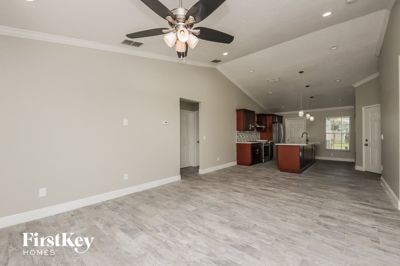 4635 Osceola Point Trl - Photo 4 of 15