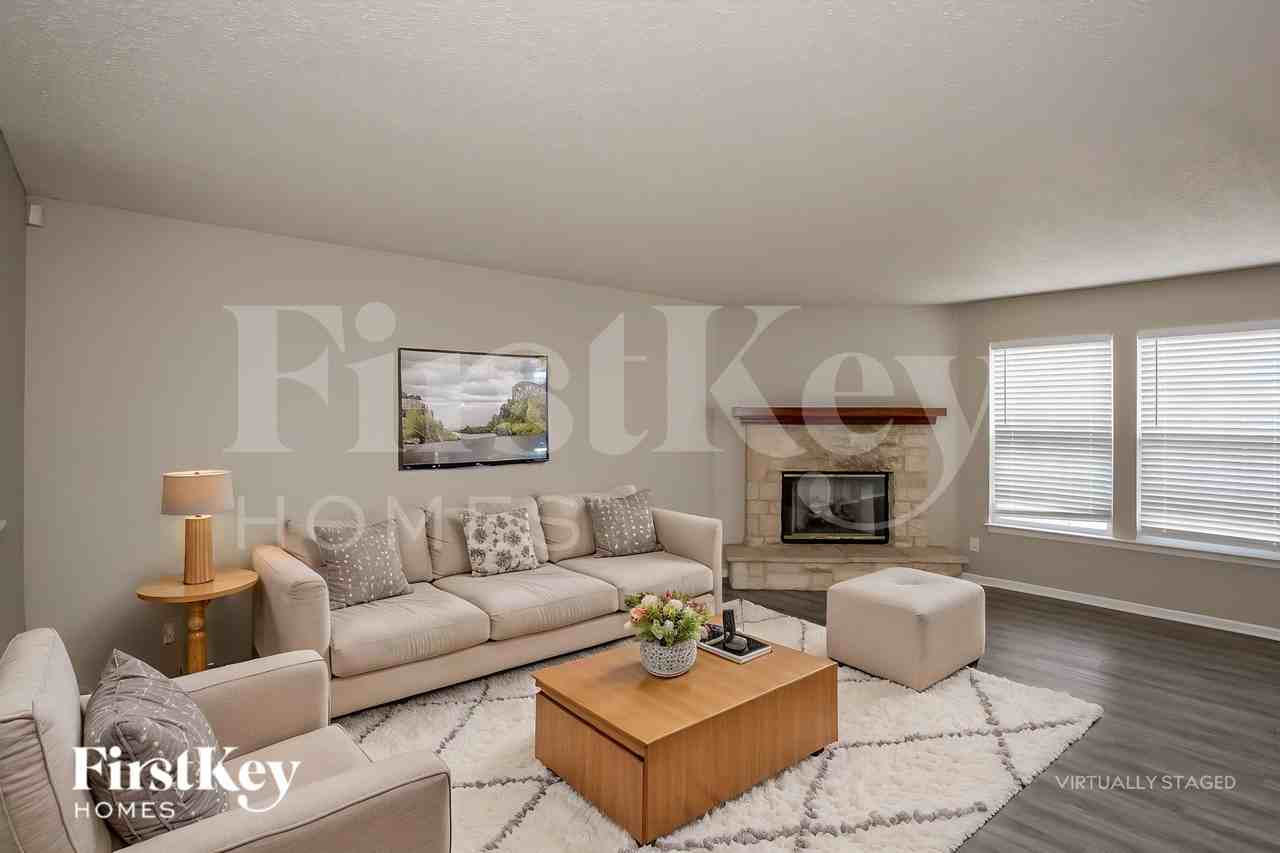 14234 Refreshing Garden Ln - Photo 4 of 18