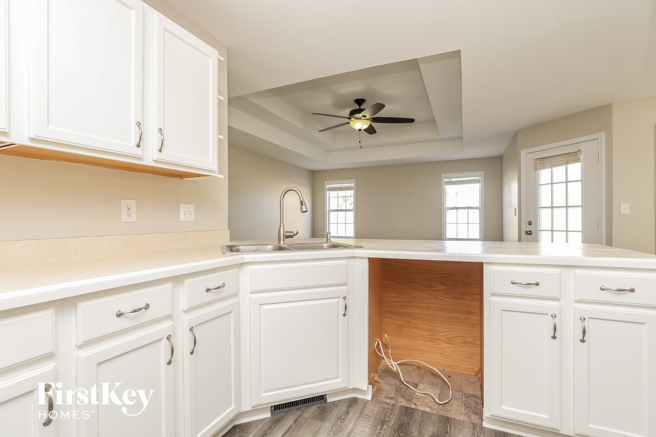 3860 Man O War Blvd - Photo 7 of 15