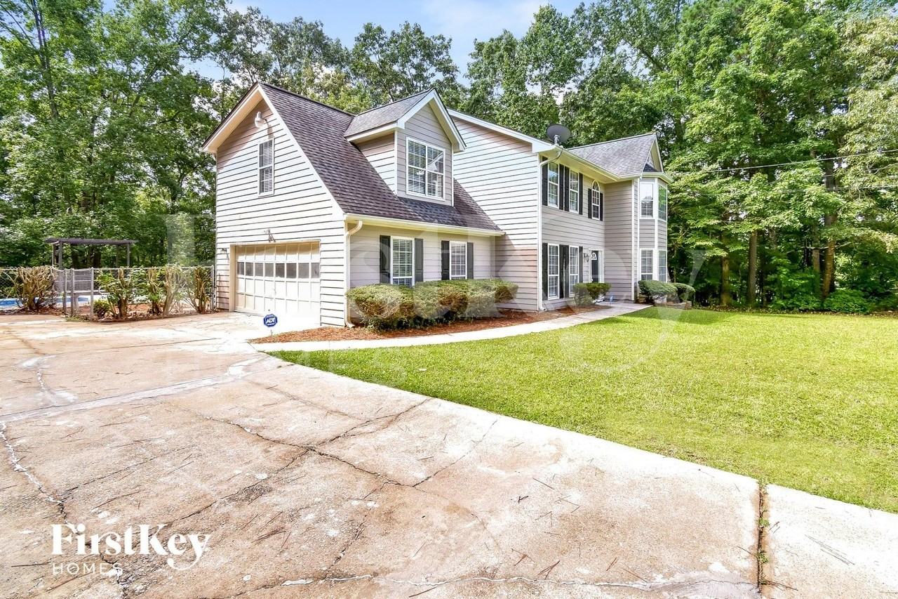 5785 Shoal Creek Dr - Photo 4 of 15