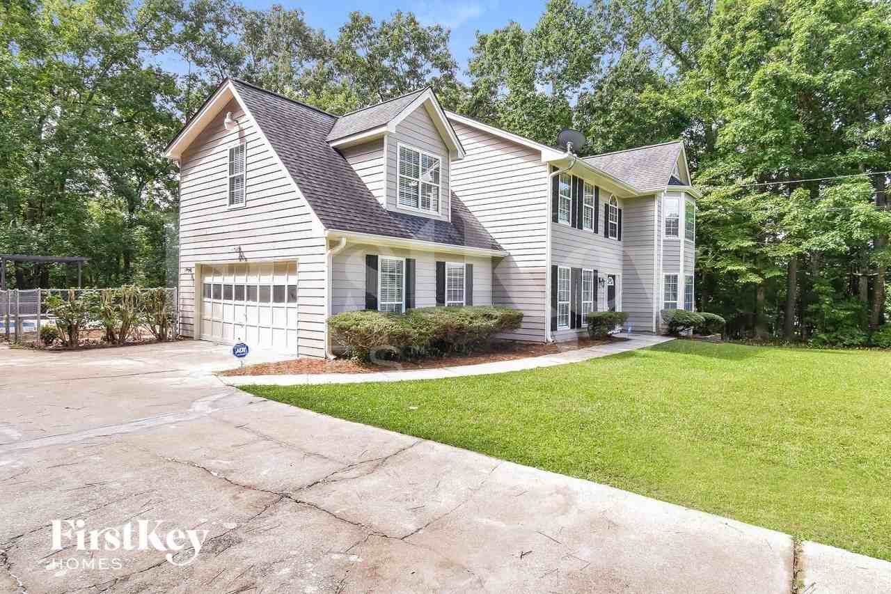 5785 Shoal Creek Dr - Photo 5 of 15