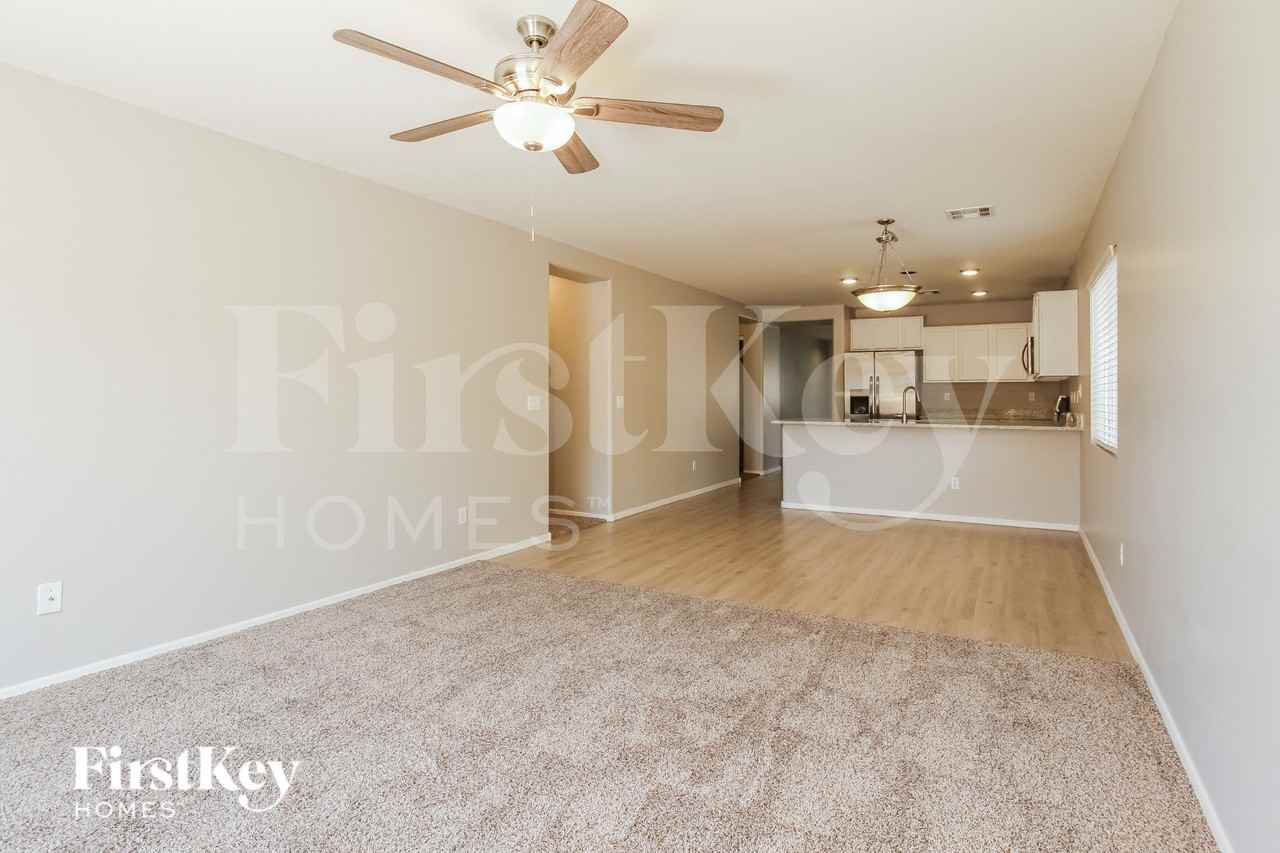 11597 W Vogel Ave - Photo 5 of 16