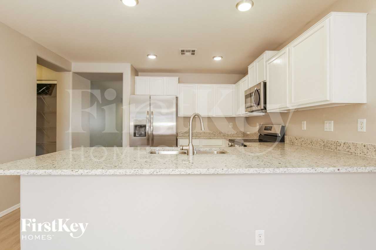 11597 W Vogel Ave - Photo 7 of 16