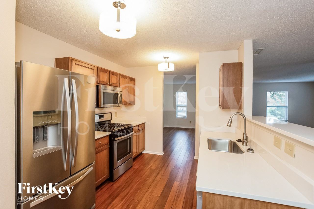 15393 Border Dr - Photo 7 of 18