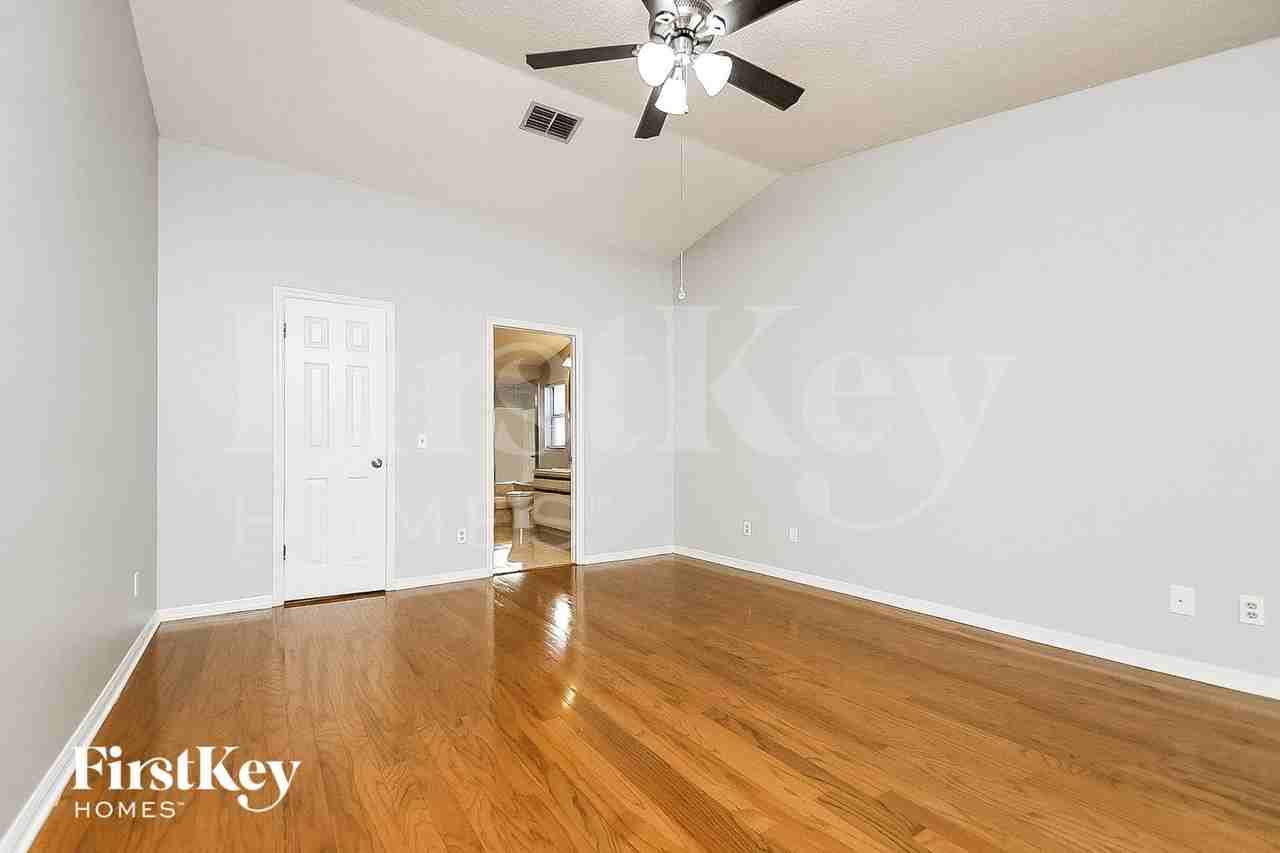 2720 Briarpatch Dr - Photo 7 of 15