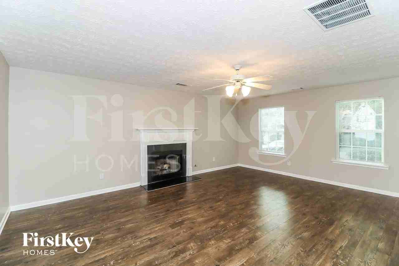 5491 Skylar Creek Ln - Photo 3 of 15