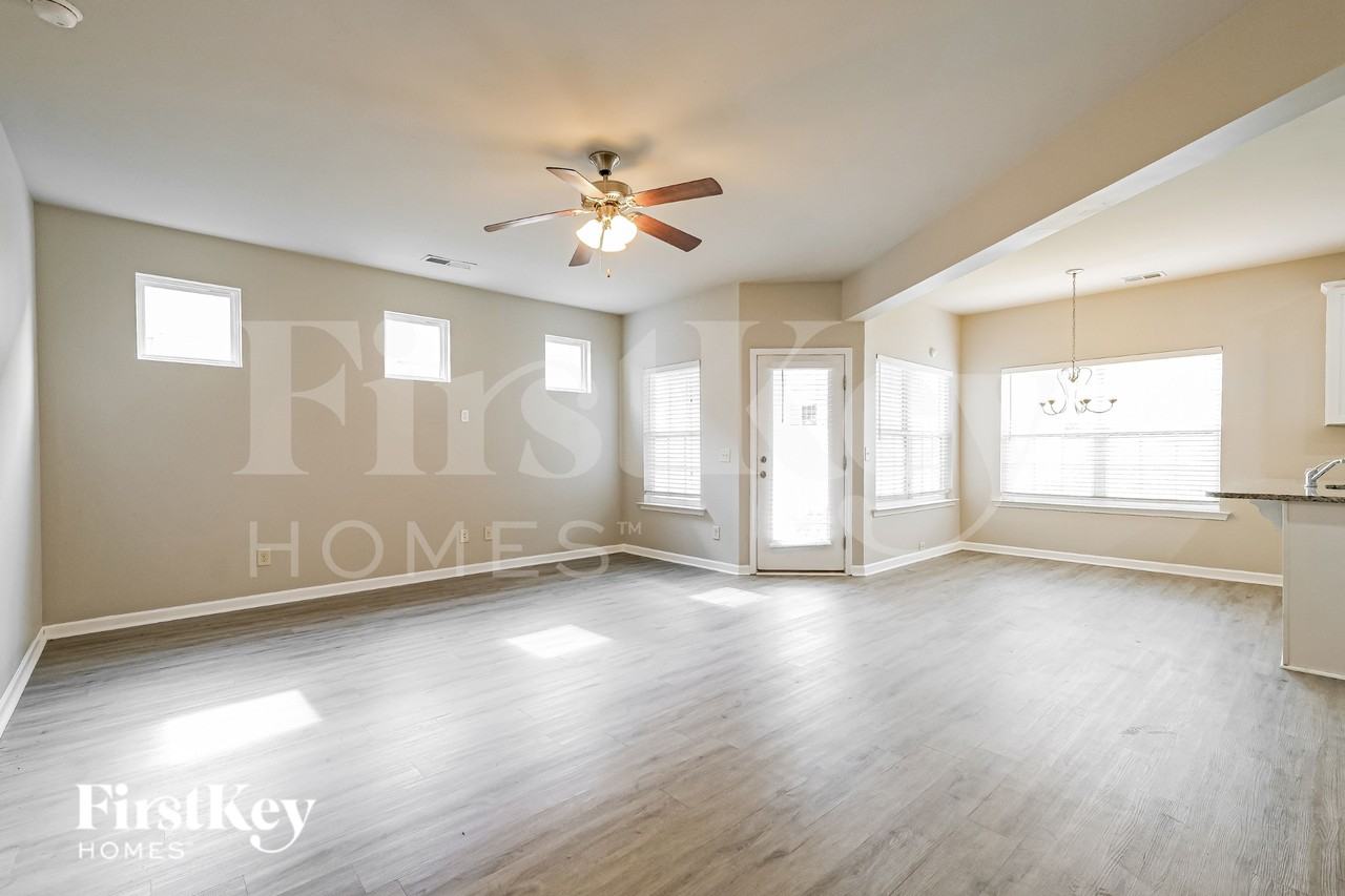 18 Samuel Way Nw - Photo 5 of 19