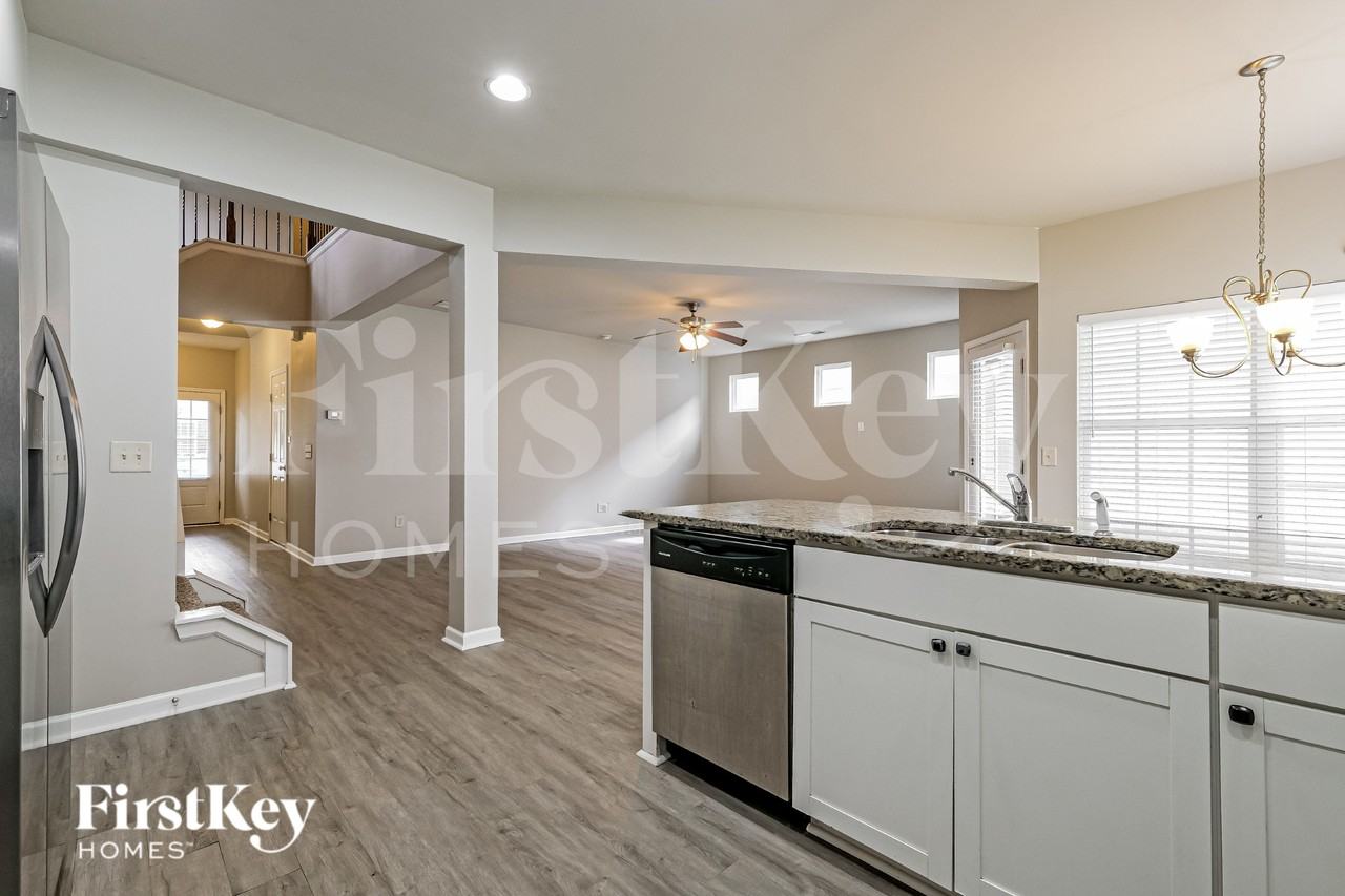 18 Samuel Way Nw - Photo 6 of 19