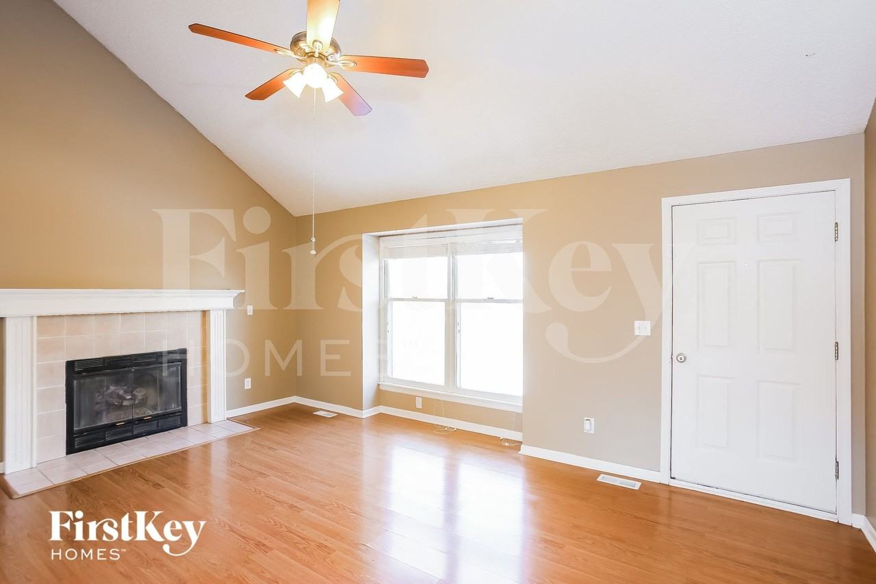 8837 Ne 74th Ter - Photo 4 of 15