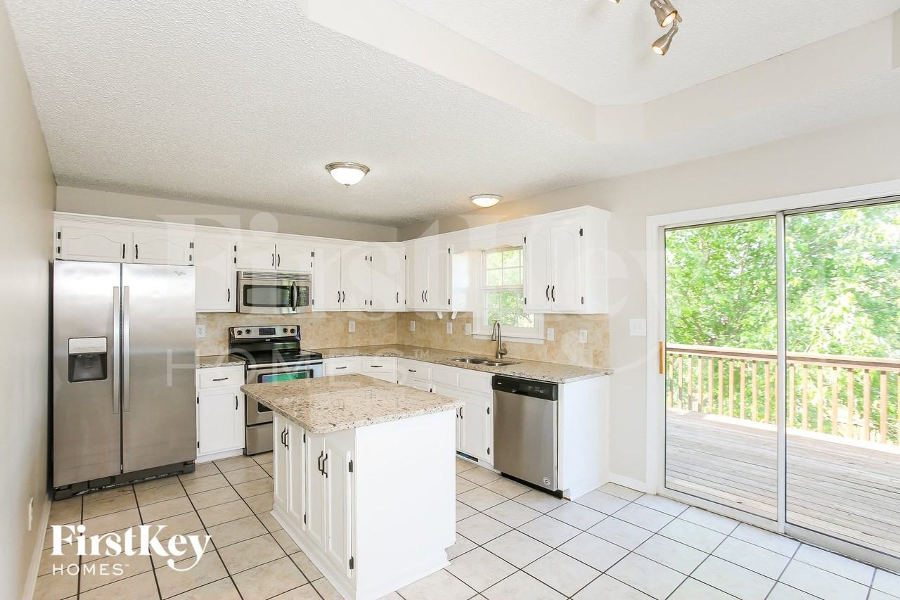 8652 Ne 110th St - Photo 6 of 15