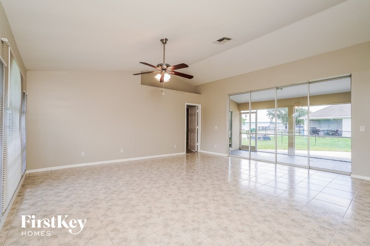 8381 Bahamas Rd - Photo 3 of 15