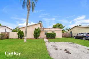 7701 Sw 7th Ct - Photo 1 of 1