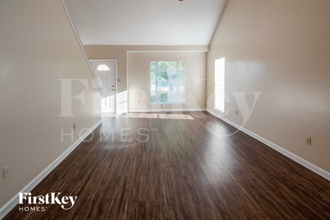 7435 Bridle Cove Southaven Ms - Photo 2 of 18