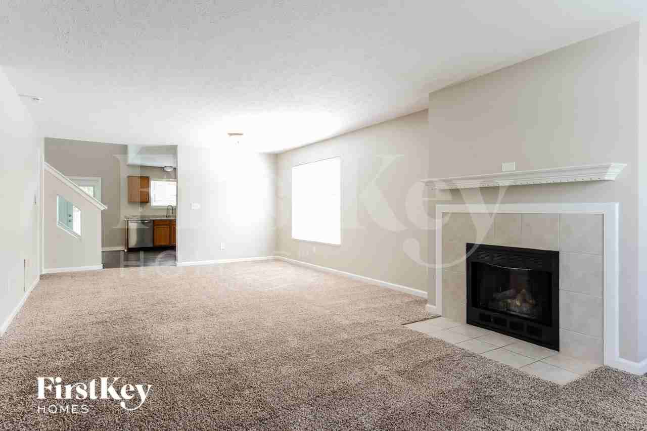 7025 Village Oaks Dr - Photo 2 of 19