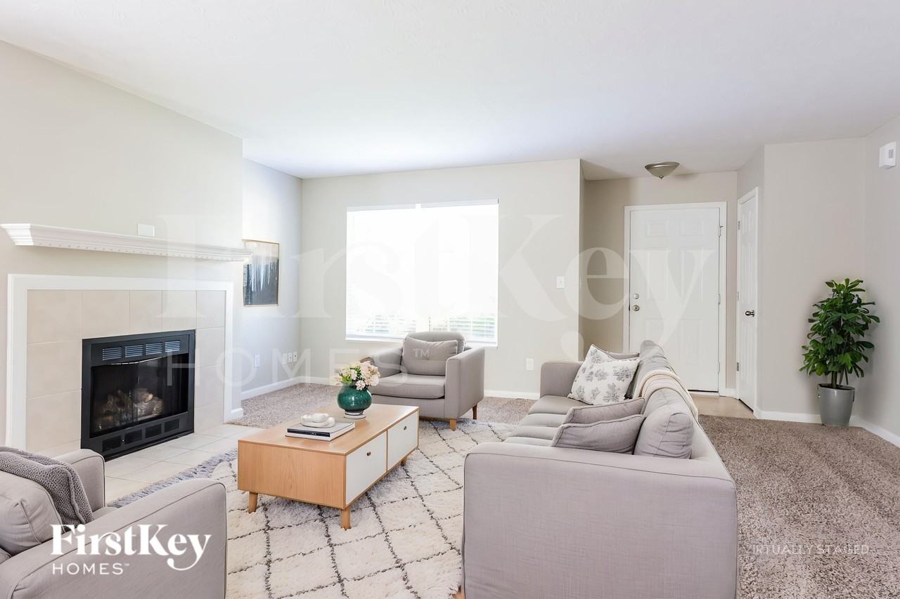 7025 Village Oaks Dr - Photo 5 of 19