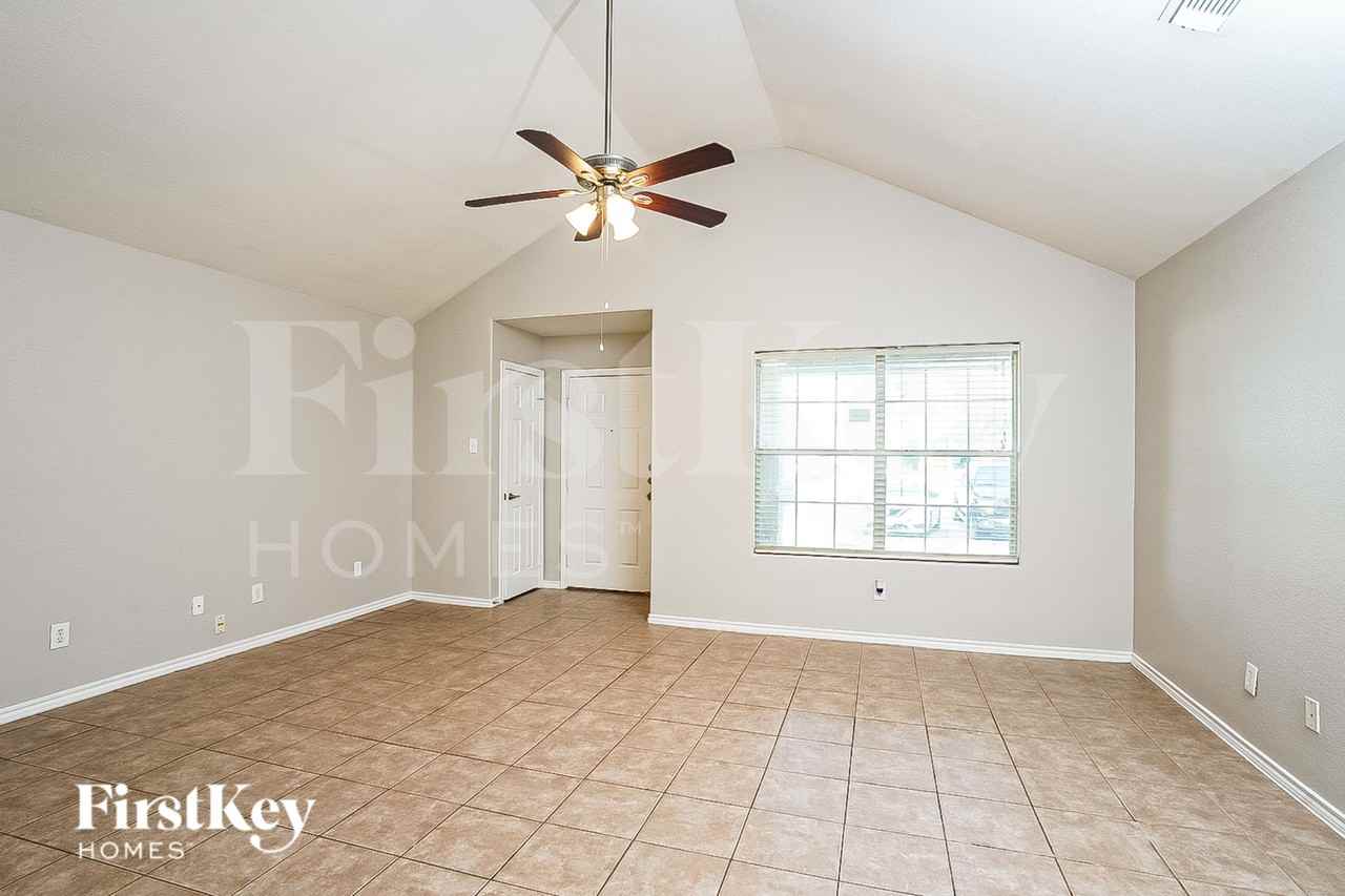 6267 Gillian Park Dr - Photo 4 of 18